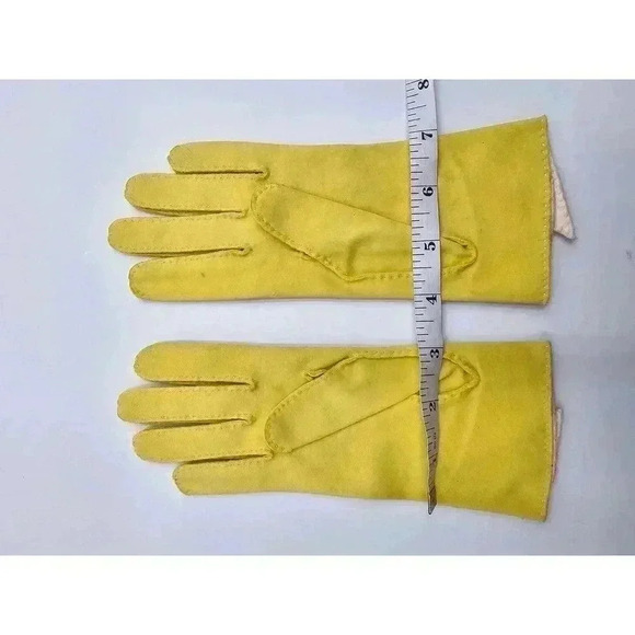 Vtg Wear Right Women's Size 6.5 Yellow Suede Gloves - Picture 4 of 6
